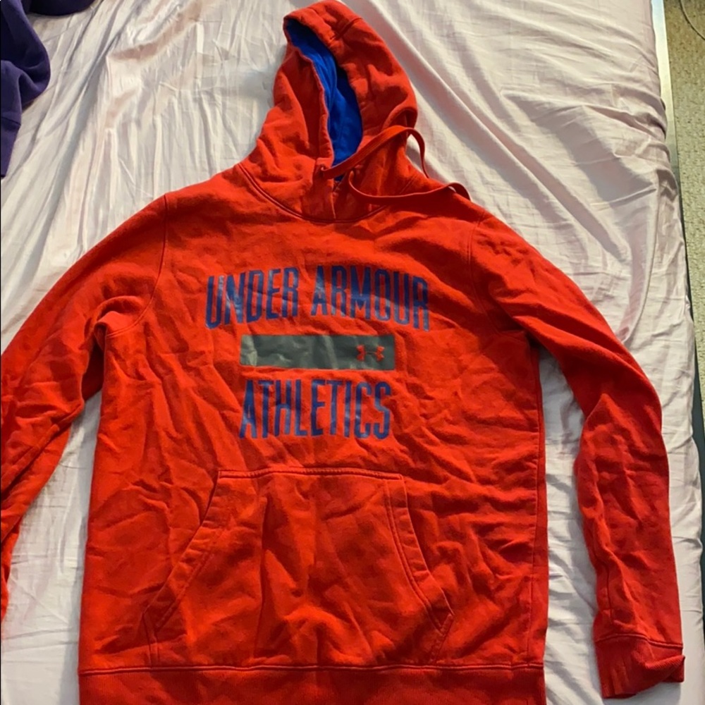 Under armour sweat shirt